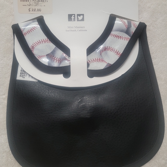 Bib - Picture 2 of 2